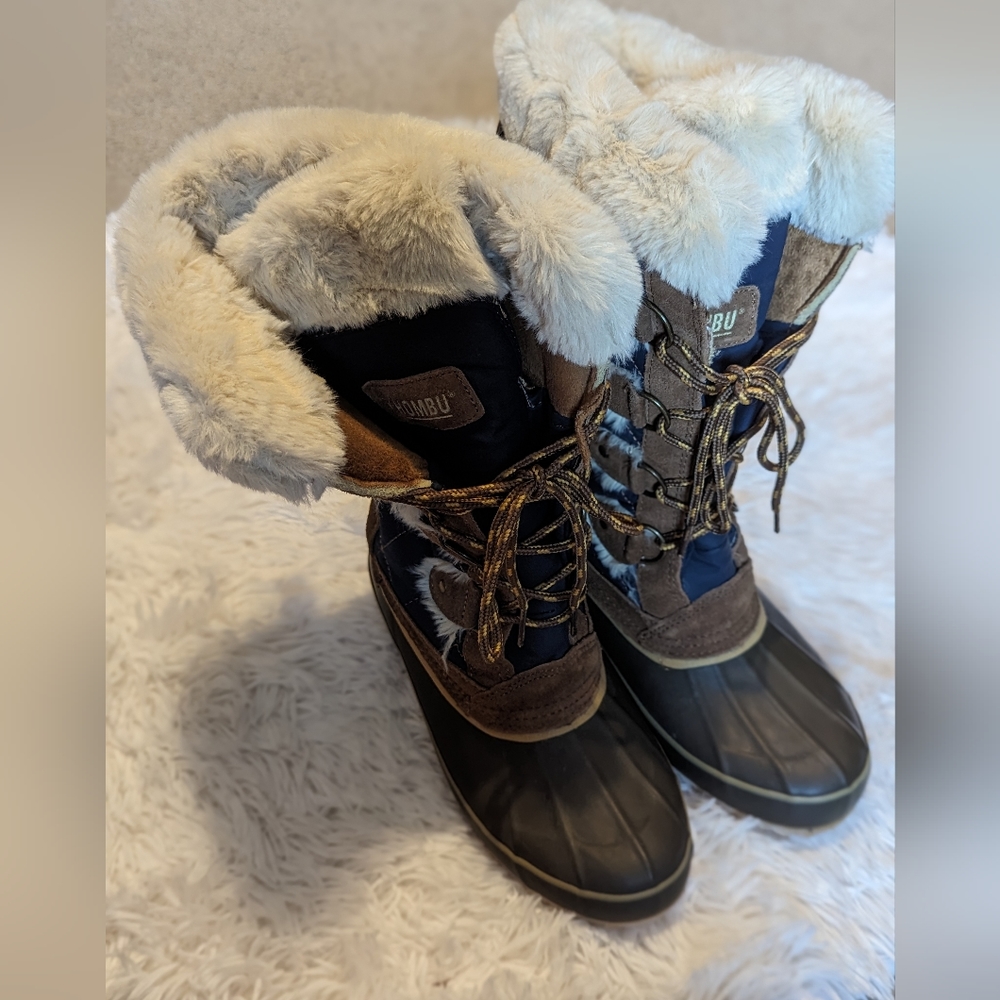 Khombu faux fur waterproof boots size 8